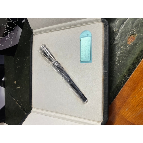 39 - Limited edition Mont Blanc Greta Garbo fountain pen