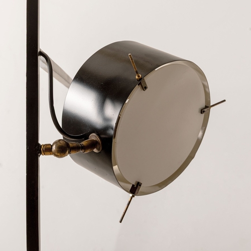 123 - TITO AGNOLILampada da parete per una committenza privata. Ferro verniciato, ottone, perspex opalino,... 