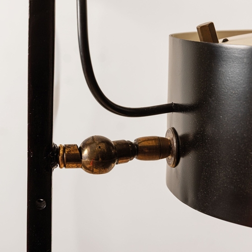 123 - TITO AGNOLILampada da parete per una committenza privata. Ferro verniciato, ottone, perspex opalino,... 