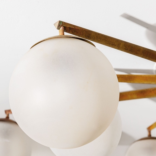 126 - ANGELO LELIILampada a plafone nove Lune. Ottone, vetro soffiato e acidato. Produzione Arredoluce, an... 