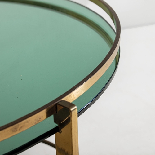 127 - MAX INGRANDTavolino servomuto variante del mod. 2246. Ottone, cristallo colorato e specchiato. Produ... 