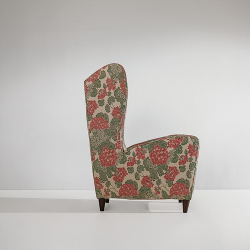 130 - GIO PONTICoppia di grandi poltrone bergère. Legno tornito, tessuto imbottito. Italia, anni '40. Peri... 