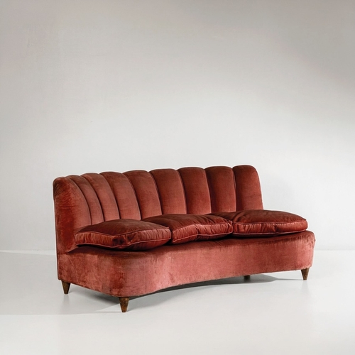 132 - OSVALDO BORSANIDivano. Legno tornito, tessuto imbottito. Produzione Arredamenti Borsani Varedo, anni... 