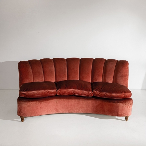 132 - OSVALDO BORSANIDivano. Legno tornito, tessuto imbottito. Produzione Arredamenti Borsani Varedo, anni... 