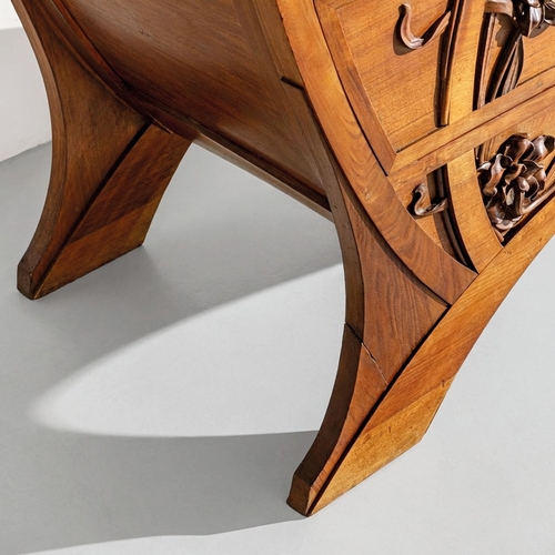 136 - CARLO ZENCassettiera con specchio. Legno lavorato, ottone, cristallo specchiato, marmo. Italia,  ann... 