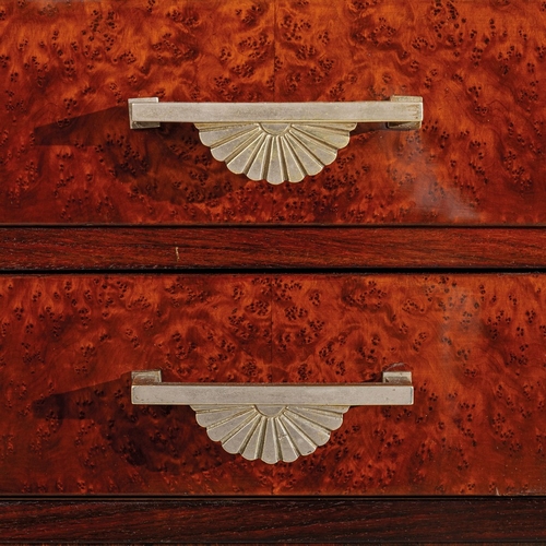 138 - GIO PONTI & EMILIO LANCIA (ATTRIB. A)Credenza. Legno di mogano, radica di tuja, ottone nichelato. It... 