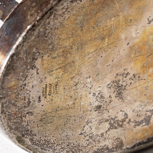 139 - GIO PONTICesto portafrutta. Metallo argentato. Produzione Krupp Milano anni '30. Marchio Krupp e 'Pr... 