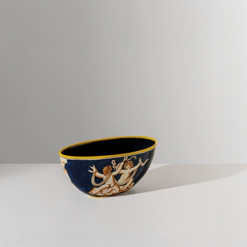 142 - GIO PONTICoppa Donatella della serie Le mie donne. Maiolica policroma. Esecuzione Richard Ginori, an... 