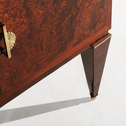 144 - GIO PONTI & EMILIO LANCIA (ATTRIB. A)Credenza. Legno di mogano, radica di tuja, ottone nichelato. It... 