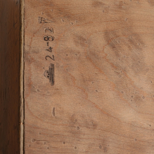 145 - GUGLIELMO ULRICHGrande specchio a figura intera. Legno, ottone, cristallo specchiato. Produzione L'A... 