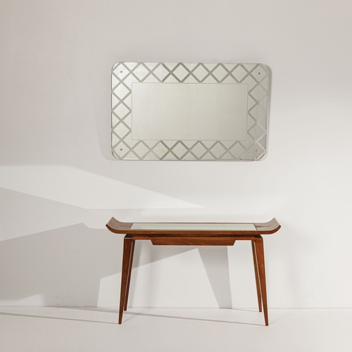 150 - FONTANA ARTEConsolle con specchiera. Legno, cristallo colorato, specchiato e parzialmente sabbiato. ... 