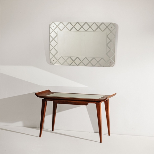 150 - FONTANA ARTEConsolle con specchiera. Legno, cristallo colorato, specchiato e parzialmente sabbiato. ... 