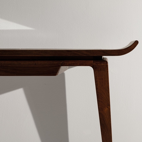 150 - FONTANA ARTEConsolle con specchiera. Legno, cristallo colorato, specchiato e parzialmente sabbiato. ... 