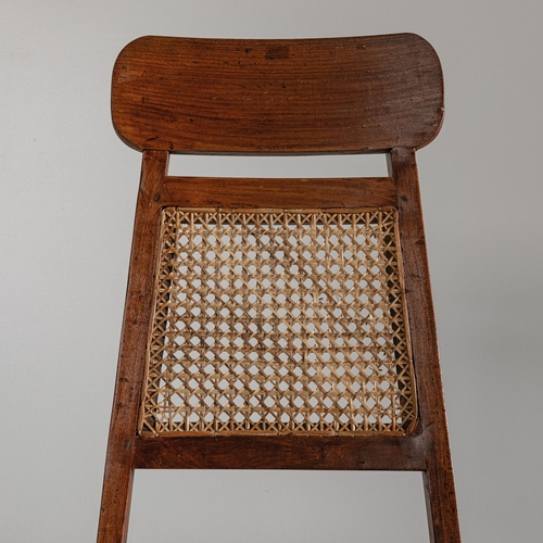 161 - PIERRE JEANNERETDue sgabelli per il complesso amministrativo di Chandigarh. Legno massello di teak, ... 