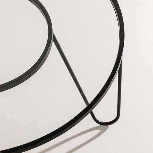 167 - MATHIEU MATHIEU MATÉGOTTavolo basso della serie Bellevue. Quadrotto di ferro smaltato, cristallo mol... 