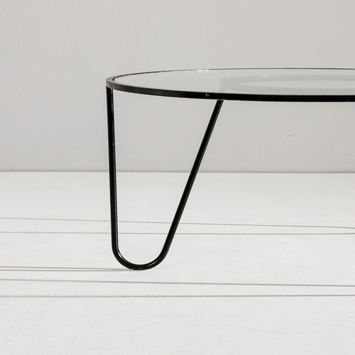 167 - MATHIEU MATHIEU MATÉGOTTavolo basso della serie Bellevue. Quadrotto di ferro smaltato, cristallo mol... 