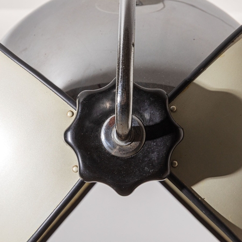 178 - SUPERSTUDIOLampada a sospensione mod. Olook. Metallo cromato, metacrilato, abs. Produzione Design Ce... 