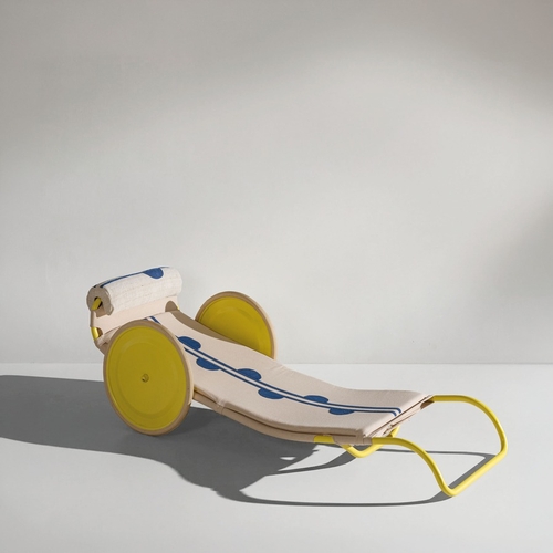 180 - GAE AULENTIChaise Longue della serie Locus Solus. Tubolare metallico smaltato, tessuto, materiale pl... 