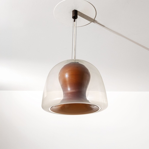 192 - VISTOSICoppia di lampade a sospensione mod. Naranza. Metallo brunito, vetro colorato e vetro soffiat... 