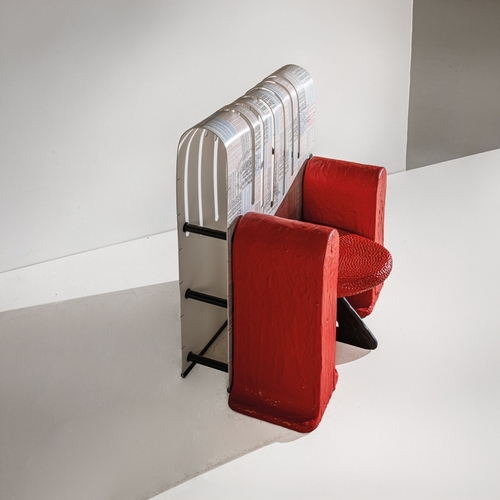 194 - GAETANO PESCEPoltrona mod. La smorfia. PVC stampato, schiuma espansa resinata. Marchio del produttor... 