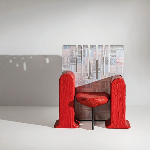 194 - GAETANO PESCEPoltrona mod. La smorfia. PVC stampato, schiuma espansa resinata. Marchio del produttor... 