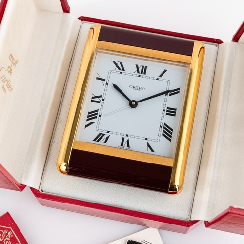 224 - CARTIER, MUST DE CARTIER, OROLOGIO DA SCRIVANIA, CON COFANETTO E DOCUMENTI, SVIZZERA 1987Epoca:  198... 