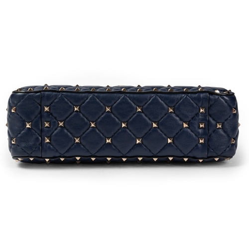 114 - VALENTINO GARAVANIRockstud Spike ' Borsa a spalla in pelle trapuntata con borchiePeriodo: 2020sMater... 
