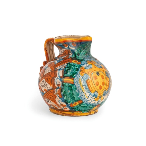 306 - VERSATOIO IN MAIOLICA POLICROMA, FORNACE TOSCANA DEL PRIMO QUARTO DEL XVII SECOLOdecorato con arma a... 