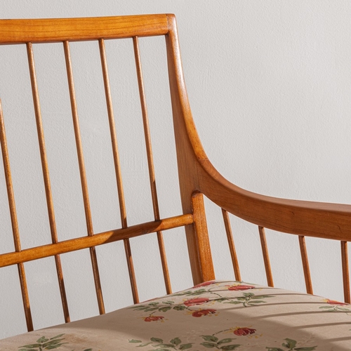 34 - PAOLO BUFFADivano. Legno di ciliegio massello, tessuto imbottito. Italia, anni '40. cm 77x197x80 A S... 