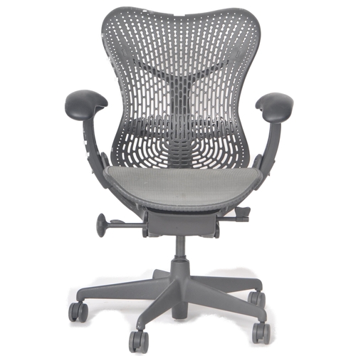 34 - Studio 7.5 - Herman Miller - Mirra 2 - A retro late 20th Century swivel desk office chair having adj... 