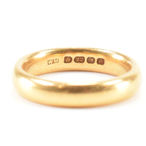 218 - A hallmarked 22ct gold wedding band ring. Makers marks W.M. Assay marked for Birmingham. Date letter... 