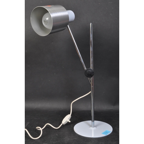 1153 - Mid century Italian spot lamp - anglepoise lamp with metal terraced base having chrome upright and a... 