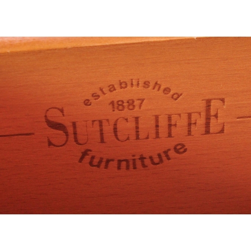 1168 - Sutcliff Furniture - A late 20th century circa 1980s teak wood Sutcliff Furniture sideboard / creden... 