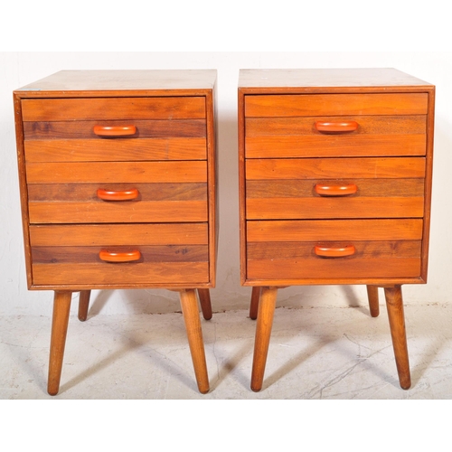 1370 - A pair of retro vintage mid 20th Century teak wood bedside cabinets / chest of drawers. Of rectangul... 