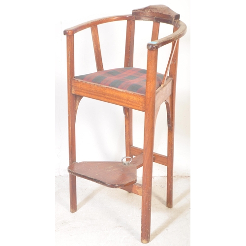 1496 - Contemporary 20th century beech wood Savonarola chair - throne chair.  Stripped beech wood with shap... 