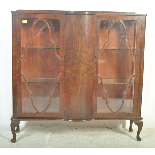 1551 - An early 20th century Edwardian circa. 1900's China display cabinet vitrine. The twin doors having a... 