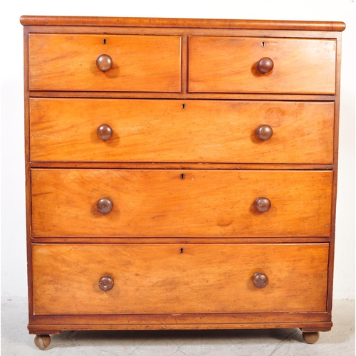 1599 - A Victorian 19th century mahogany 2 over 3 chest of drawers. The graduating short and deep drawers w... 