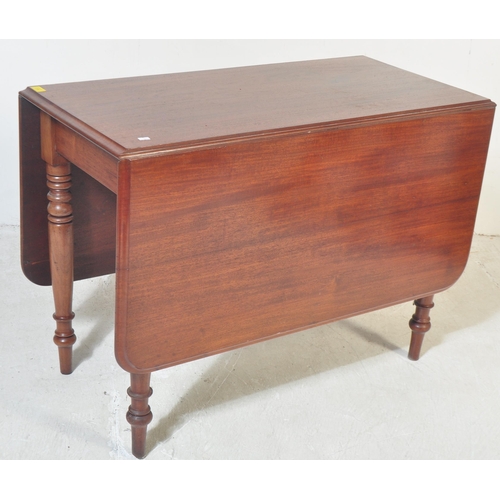 1651 - A 19th century Victorian mahogany Pembroke drop leaf dining table. The table having drop leaf either... 