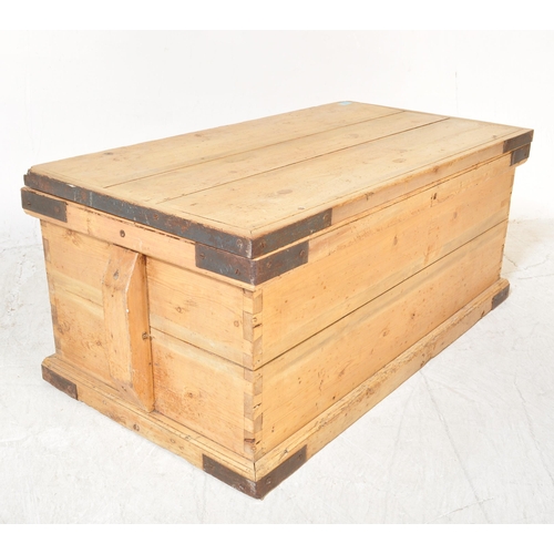 1679 - A Victorian 19th century workman's carpenters tool  trunk / chest / blanket box. Pine construction w... 