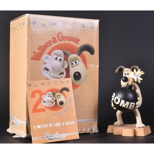 37 - Wallace & Gromit - Robert Harrop - WGYP01 ' Gromit & The Bomb - A Matter Of Loaf & Death '. Limited ... 