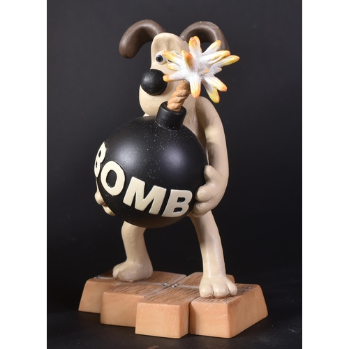 37 - Wallace & Gromit - Robert Harrop - WGYP01 ' Gromit & The Bomb - A Matter Of Loaf & Death '. Limited ... 