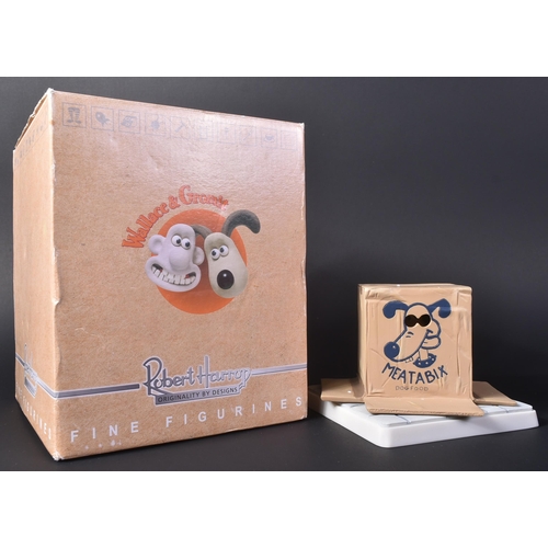 56 - Wallace & Gromit - Robert Harrop - WG11 ' Gromit Meatabix - The Wrong Trousers '. Limited to 750. Hi... 