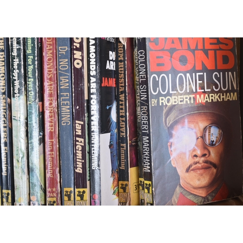 8 - James Bond 007 - A very large collection of over 100x James Bond books published by Pan Books, inclu... 