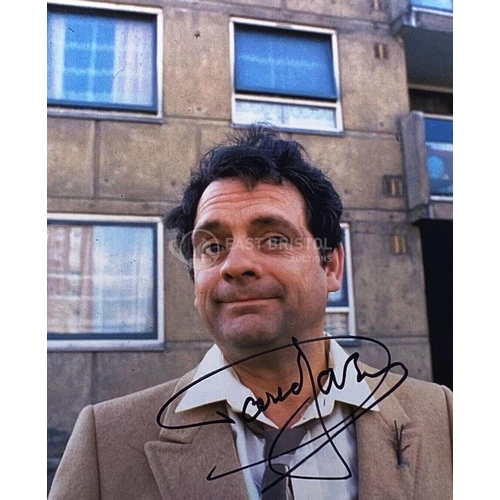 152 - Only Fools & Horses - Sir David Jason (Del) - autographed 8x10