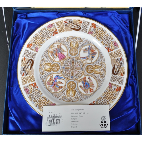 711 - A collection of Spode China presentational cabinet plates complete in the boxes to include: The cutt... 