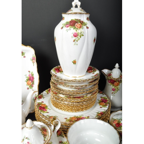 717 - Royal Albert - Old Country Roses - A vintage 20th Century tea / dinner service set. Including; cups,... 