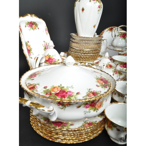 717 - Royal Albert - Old Country Roses - A vintage 20th Century tea / dinner service set. Including; cups,... 