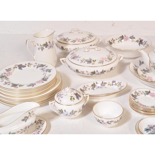 762 - Vintage 20th Century circa 1960's tea / dinner service - Royal Worcester - June Garland fine bone ch... 