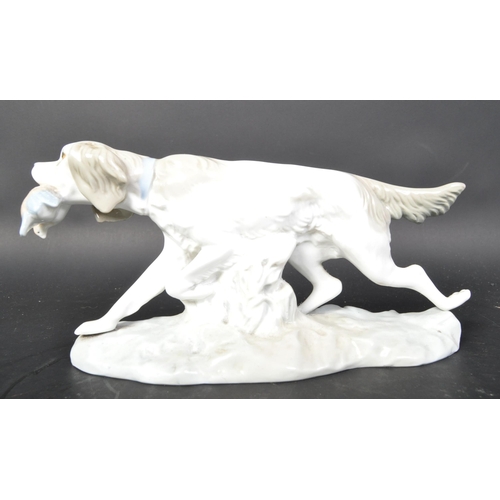 780 - Lladro - Hand made Spanish porcelain figurine statue of a Spaniel retriever hunting dog. In walking ... 