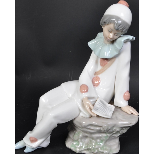 767 - An assortment of vintage 20th century Nao by Lladro Spanish porcelain figurines. The lot to include ... 